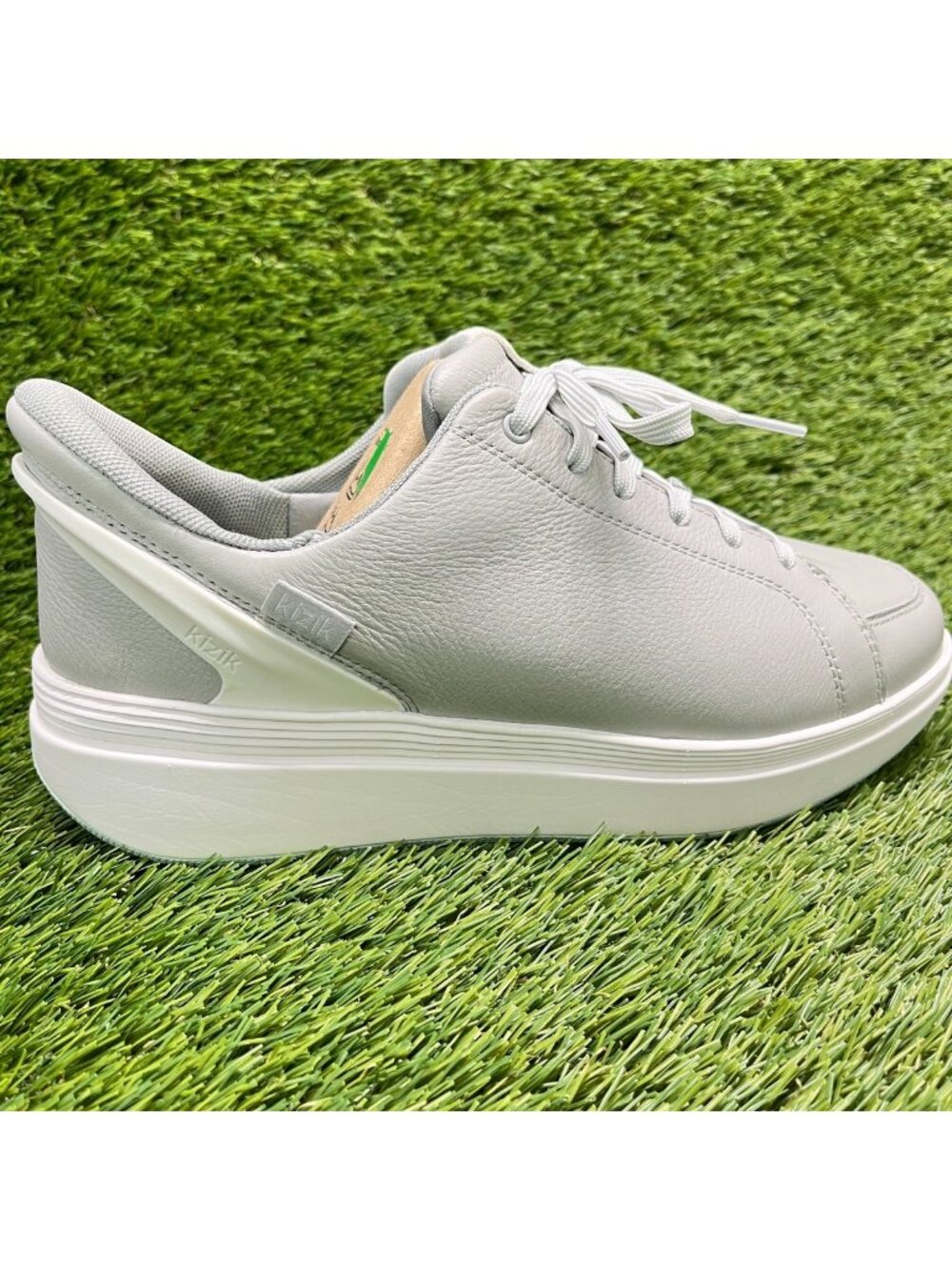 Kizik Sydney Womens Size 8.5EE Gray White Athletic Hands Free Shoes Sneakers